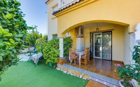 Orihuela Costa real estate, Bungalow for sale. Lomas de Cabo Roig area, 2 bedrooms, 68 m2, 2 bedrooms, 68 m² — €198000