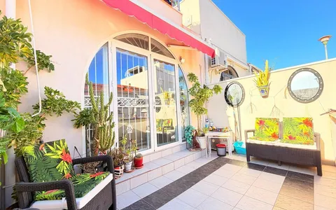 Comprare immobile a Torrevieja, Spagna. Zona La Siesta - el Salado - Torreta, 3 camere da letto, 90 m²