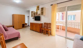 Torrevieja real estate, Studio for sale. Estacion de autobuses area, 34 m2 - photo 2