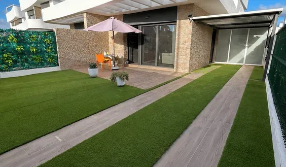 Buy a Town house in Spain. Costa blanca sur area, 2 bedrooms, 112 m2 - photo 1