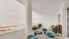 A TAN SOLO 20 M. DEL MAR!!!! SE VENDE BONITO APARTAMENTO EN LA PLAYA DE LOS LOCOS!!!! image 5