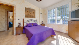 Town house in Orihuela, Spain, Correntías Bajas area, 4 bedrooms, 215 m2 - #ASV-C445JR/1142 image 5