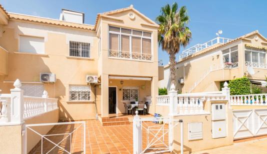 Bungalow in Torrevieja, Spain, Torretas area, 2 bedrooms, 61 m2 - #ASV-AG03/1350 image 0