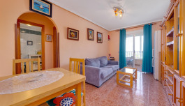 APARTAMENTO DE 2 DORMITORIOS CON VISTAS DESPEJADAS Y PISCINA COMUNITARIA EN TORREVIEJA image 4