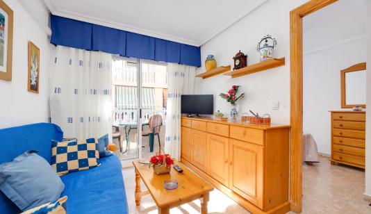 Apartamento de dos dormitorios a 100 metros de la playa de los locos image 0