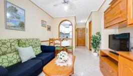 SE VENDE BONITO APARTAMENTO CON PISCINA COMUNITARIA. A TAN SOLO 200M. DEL MAR!!!!! image 2