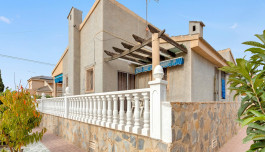 Town house in Torrevieja, Spain, Nueva Torrevieja area, 4 bedrooms, 152 m2 - #ASV-21-IG21/776 image 1