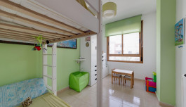 APARTAMENTO DE TRES DORMITORIOS EN EL CENTRO DE TORREVIEJA image 4