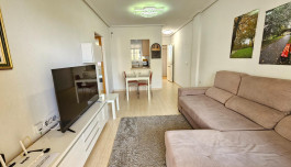 Apartamento con licencia turística y parking incluido en el precio en Sector 25, Torrevieja! image 2