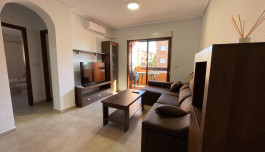 Apartamento de 2 dormitorios con piscina en Aguas Nuevas, Torrevieja image 2