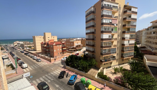 Piso en Torrevieja, España, zona de la La Mata, 1 dormitorio, 48 m2 - #BOL-VT2299 image 0