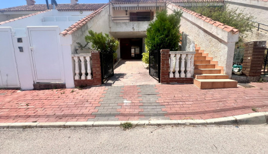 Bungalow in Torrevieja, Spain, Los balcones area, 3 bedrooms, 100 m2 - #BOL-JJ1125 image 0