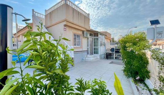 Bungalow en Torrevieja, España, zona de la Los altos, 3 dormitorios, 62 m2 - #BOL-7496 image 0