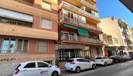 Piso en Torrevieja, España, zona de la Paseo maritimo, 4 dormitorios, 120 m2 - #BOL-GT2023503-4 image 1