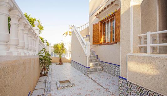 Bungalow in Torrevieja, Spain, Los altos area, 2 bedrooms, 51 m2 - #BOL-CH0065101 image 0