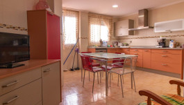 Apartment in Torrevieja, Spain, Paseo maritimo area, 2 bedrooms, 88 m2 - #BOL-2p0010 image 2