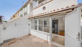 Bungalow in Torrevieja, Spain, Playa de los Naufragos area, 2 bedrooms, 48 m2 - #BOL-NA130 image 1