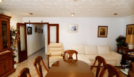 Exterior apartment of 120 m² with an elevator and 3 fully renovated bedrooms. Acequión Beach area. image 4