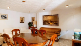 Exterior apartment of 120 m² with an elevator and 3 fully renovated bedrooms. Acequión Beach area. image 3