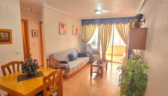 Apartamento de 2 dormitorios a 70m de la playa de los Locos image 0